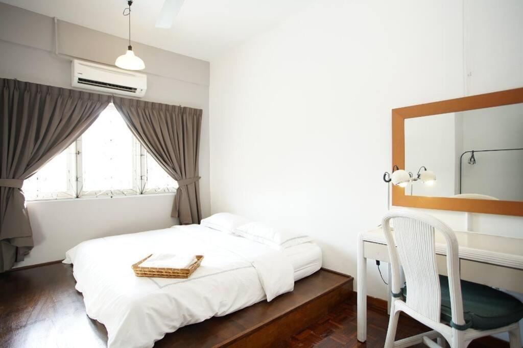 Knocknock 70s - Jonker Parking 5r4b 10-18pax Holiday home