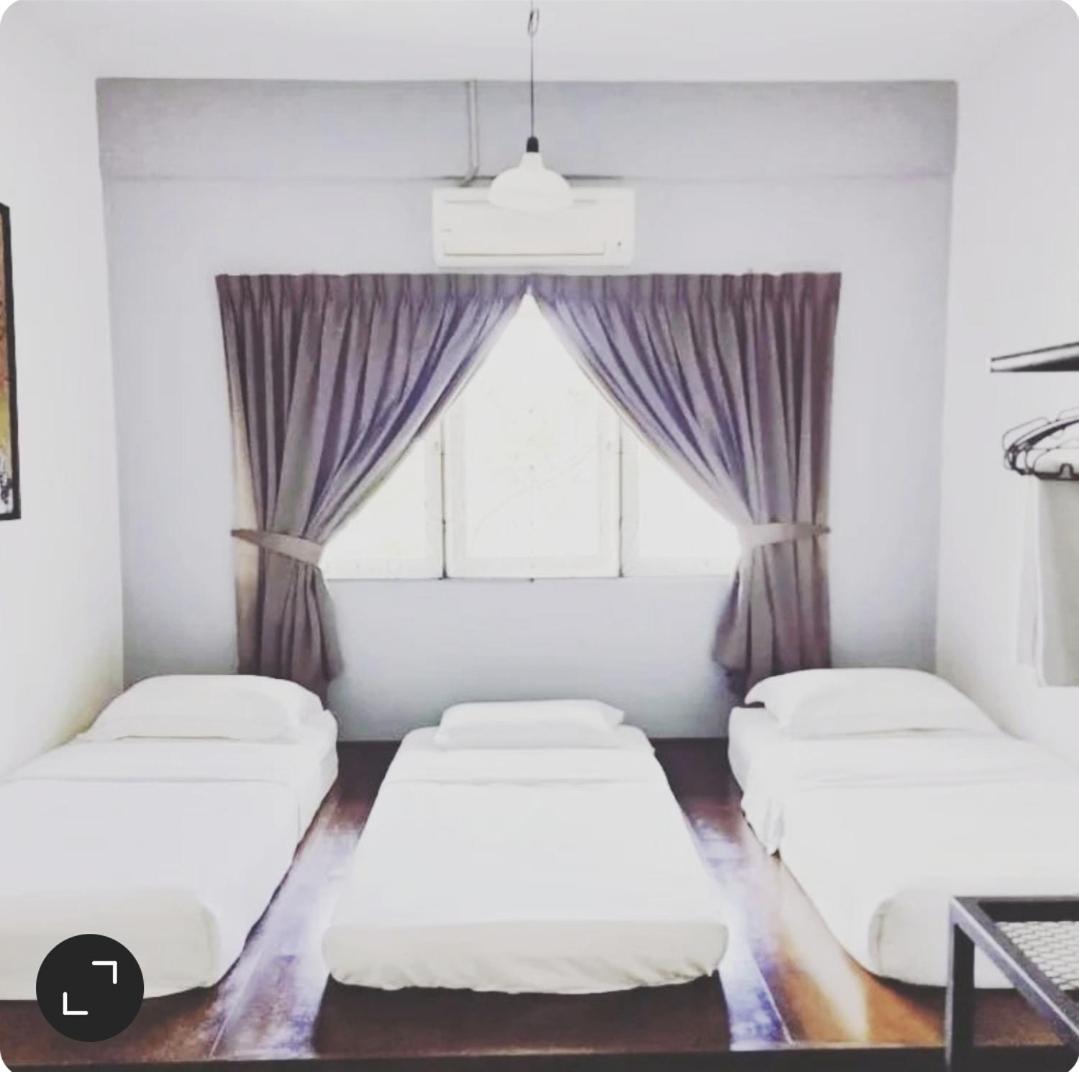 Knocknock 70s - Jonker Parking 5r4b 10-18pax Malacca