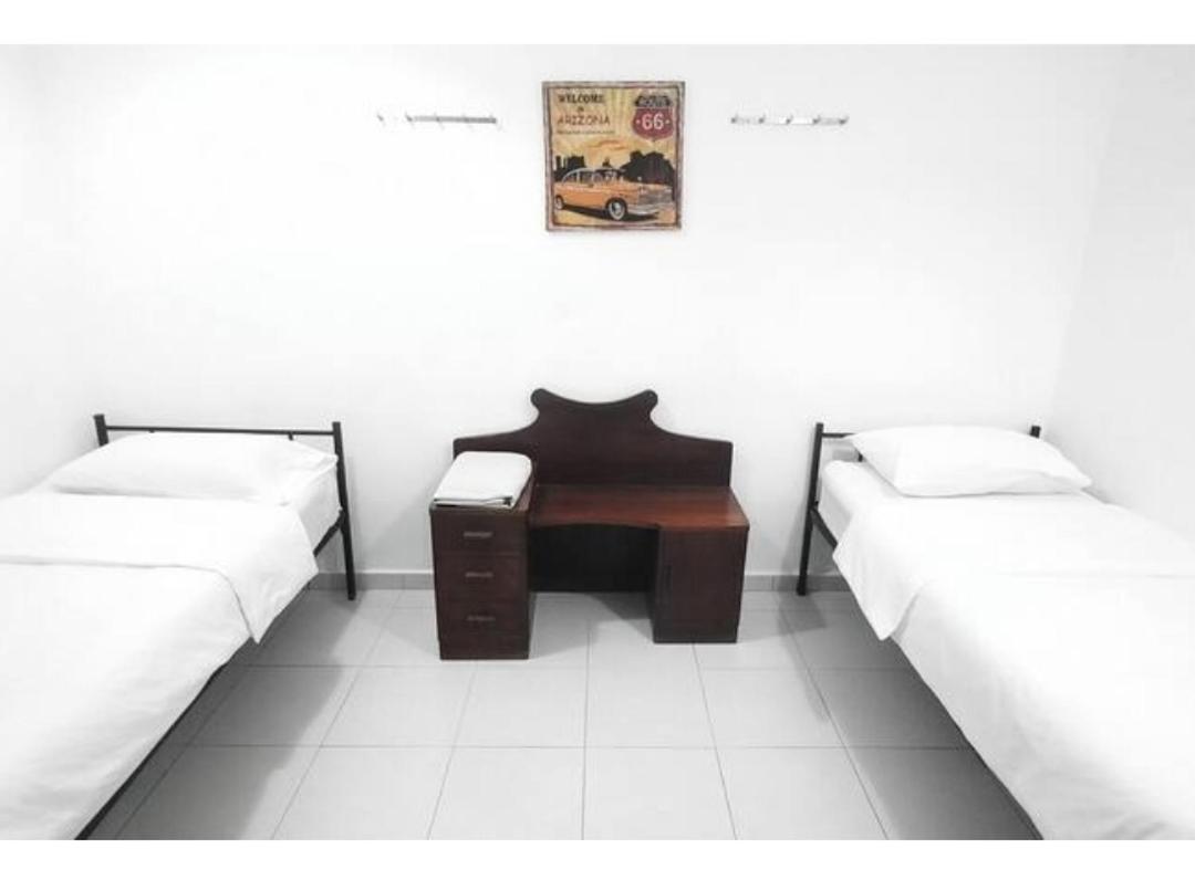 Knocknock 70s - Jonker Parking 5r4b 10-18pax * Malacca
